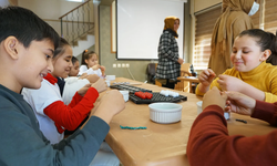 Çocuklar KAÇSAM’da hem eğleniyor hem öğreniyor