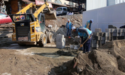 Dulkadiroğlu Belediyesi, Deprem Sonrası Kilit Parke Çalışmalarına Hız Veriyor