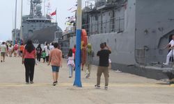 Sahil Güvenlik ve savaş gemileri vatandaşların ziyaretine açıldı