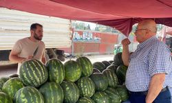 Kelek karpuz iade isteğine pazarcı elinde bıçakla karşı çıktı