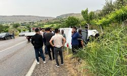 Adıyaman’da kontrolden çıkan minibüs yan yattı: 14 yaralı