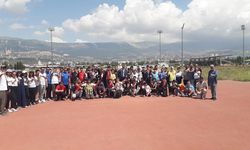 Özel sporcular atletizmde yarıştı