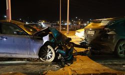 2 otomobilin çarpıştığı kazada 1 kişi yaralandı