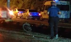 Hatay 'da  Refüje çarparak devrilen motosikletin sürücüsü öldü