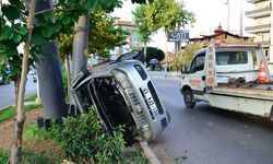 Takla atan otomobilin sürücüsü yaralandı