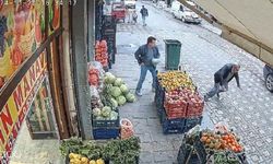 Kaldırımda Yürüyen Adamın Kalp Krizi Geçirme Anı Kameraya Yansıdı