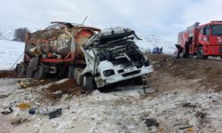 Kahramanmaraş'ta yakıt tankeri devrildi: 1 yaralı