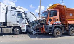 Kamyon Dehşeti: 13 Motosiklet ve 2 Otomobil Hasar Gördü