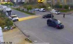 Ticari Araç Yola Fırlayan Çocuğa Çarptı