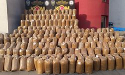 4 araçta 2 ton kaçak tütün ele geçirildi: 6 gözaltı
