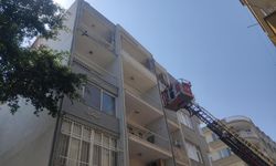 Balkondaki Ağa Takılan Güvercini İtfaiye Kurtardı