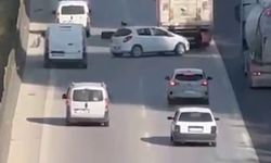 Tır Lastiği Koptu, 5 Araç Zincirleme Kazaya Karıştı