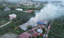 Tekstil fabrikası alevlere teslim oldu