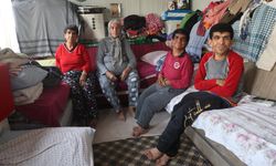 72 Yaşındaki Süheyla Anne, 3 Engelli Evladına Yıllardır Tek Başına Bakıyor