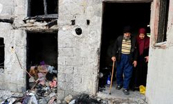 Evleri yangında küle dönen çift zor durumda kaldı