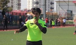 Liseler Arası Maçta Hakeme Saldırı! Spor Camiası Tepkili