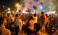 Galatasaray Şampiyon Oldu, Taraftarlar Sokaklara Döküldü