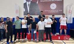 Sporculardan Kick Boks Turnuvasında Madalya Yağmuru