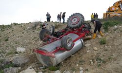 Traktör Şarampole Devrildi: 1 Kişi Öldü