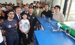 Türkiye'nin İlk Astronotu Alper Gezeravcı Öğrencilerle Buluştu