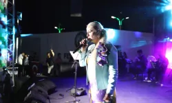 Mardin Yeşilli Kiraz Festivali'nde Niral Ünsal'dan Gazze vurgusu