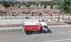 Kahramanmaraş’ta Mezarlıklar Bayrama Hazırlanıyor