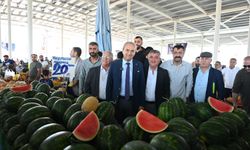 Mahallenin İlk Kapalı Pazar Yeri Hizmete Açıldı