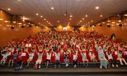 Şehir Tiyatrosu Perdelerini Erdemlili Çocuklar İçin Açtı