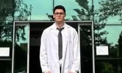 Kalp Kriziyle Ölen 24 Yaşındaki Doktor, Annesinin Yanına Defnedildi