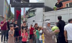 Hayırsever Esnaf, 20 Ton Karpuzu 1 Saatte Ücretsiz Dağıttı