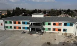 Deprem bölgesine 12 derslik okul kazandırdı