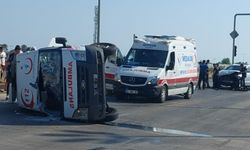 Hasta Taşıyan Ambulans Kaza Yaptı, 2 Sağlık Görevlisi Yaralandı