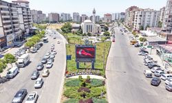 Kahramanmaraş Ay Yıldızla Donandı, Milli Ruh Sokaklara Taştı