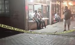 Sokakta Bıçaklı Saldırıya Uğrayan Bir Kişi Ağır Yaralandı