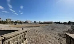 Stadyum Yıkıldı, Umutlar Askıya Alındı