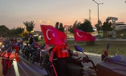 30 Ağustos Coşkusu Türk Bayraklarıyla Şehri Sardı