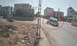 Motosiklet, Minibüse Ok Gibi Saplandı