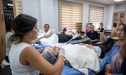 Kadınlar Cilt Bakımı Kursuyla Meslek Sahibi Oluyor