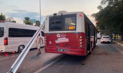 Halk Otobüsüne Karavan Tentesi Saplandı