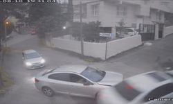 Ambulansı Takip Ederken Kaza Yapan Araçtaki Vatandaşın Yaşadığı Şok Kamerada