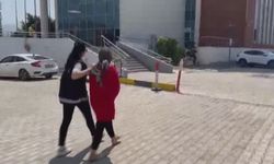 AVM’de 5 Farklı Mağazadan Kıyafet Ve Ayakkabı Çaldı