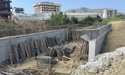 Köprü İnşaatında Düşen İşçi Ağır Yaralandı