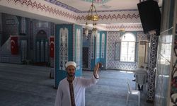 Camide Huzuru Bulan Kuşlara Cemaatten Merhamet Koruması