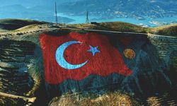 Dünyanın En Büyük Türk Bayrağı Kahramanmaraş’ta Dalgalanıyor
