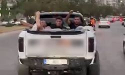 Aracın Kasasını Havuza Çevirdi