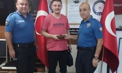 İçerisinde Para Bulunan Cüzdan Sahibine Teslim Edildi