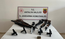 Kaçak Silah Operasyonunda Çok Sayıda Tabanca ve Tüfek Bulundu