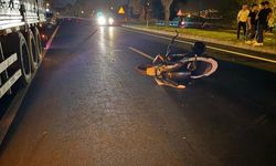 Tıra Çarpan Motosikletli Ağır Yaralandı