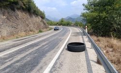 Yolda Kalan Kamyon Lastiği Kazaya Neden Oldu
