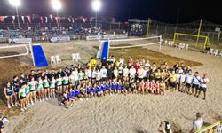 Sahillerde Turnuva Heyecanı: 130 Sporcu Kıyasıya Yarışıyor